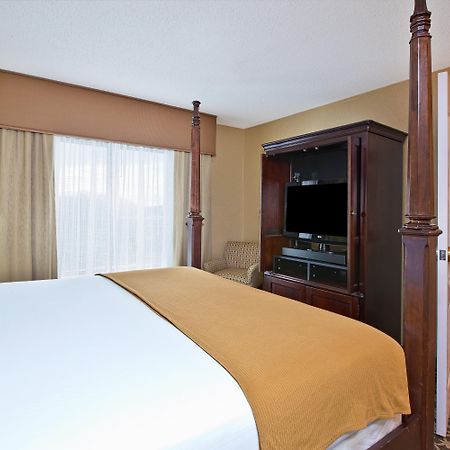 Holiday Inn Express & Suites - Sharon-Hermitage, An Ihg Hotel West Middlesex Exteriör bild