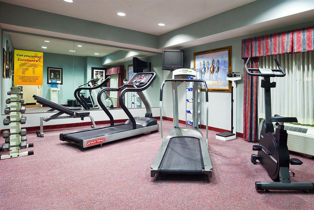 Holiday Inn Express & Suites - Sharon-Hermitage By Ihg West Middlesex Exteriör bild