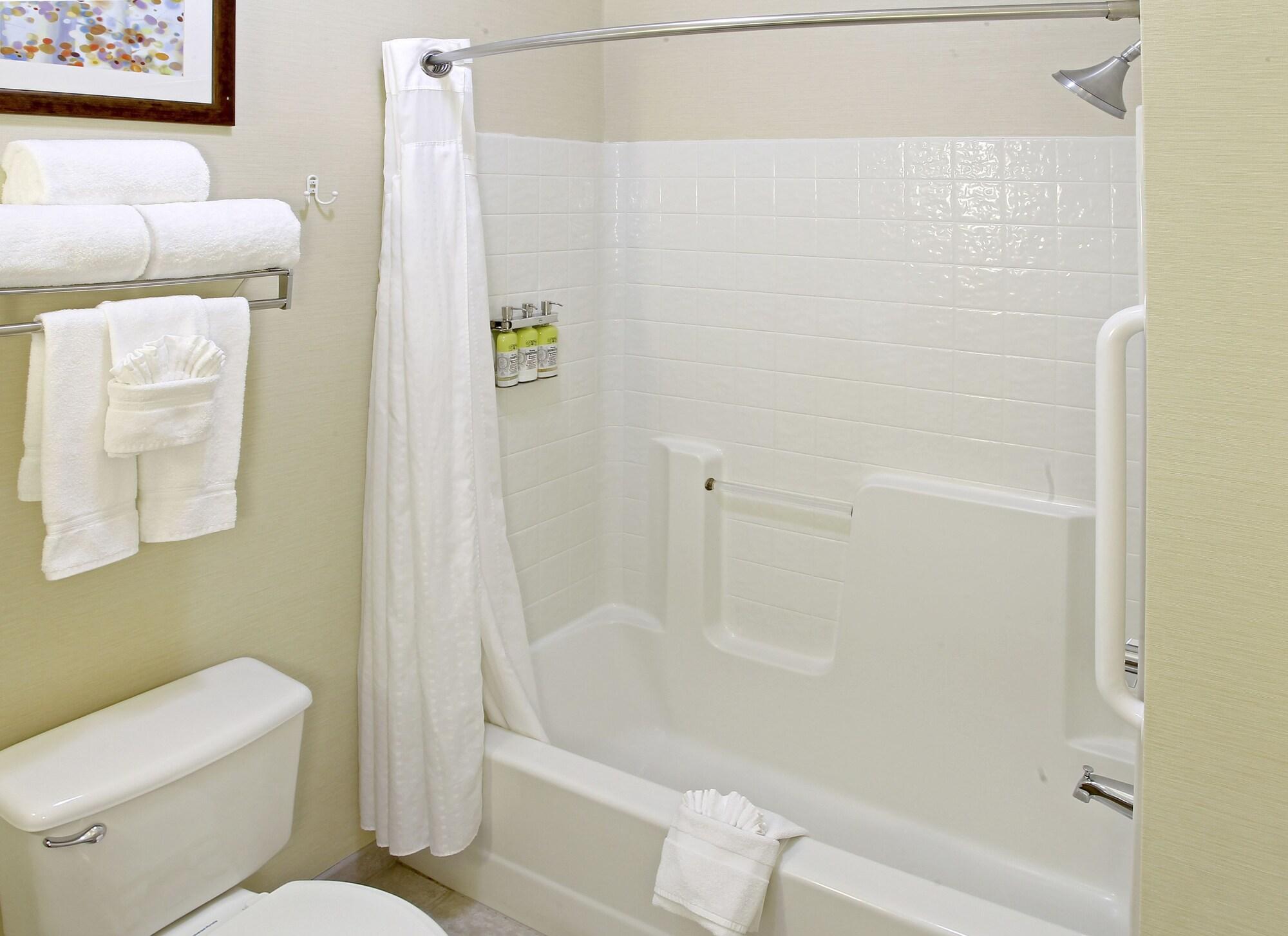 Holiday Inn Express & Suites - Sharon-Hermitage By Ihg West Middlesex Exteriör bild