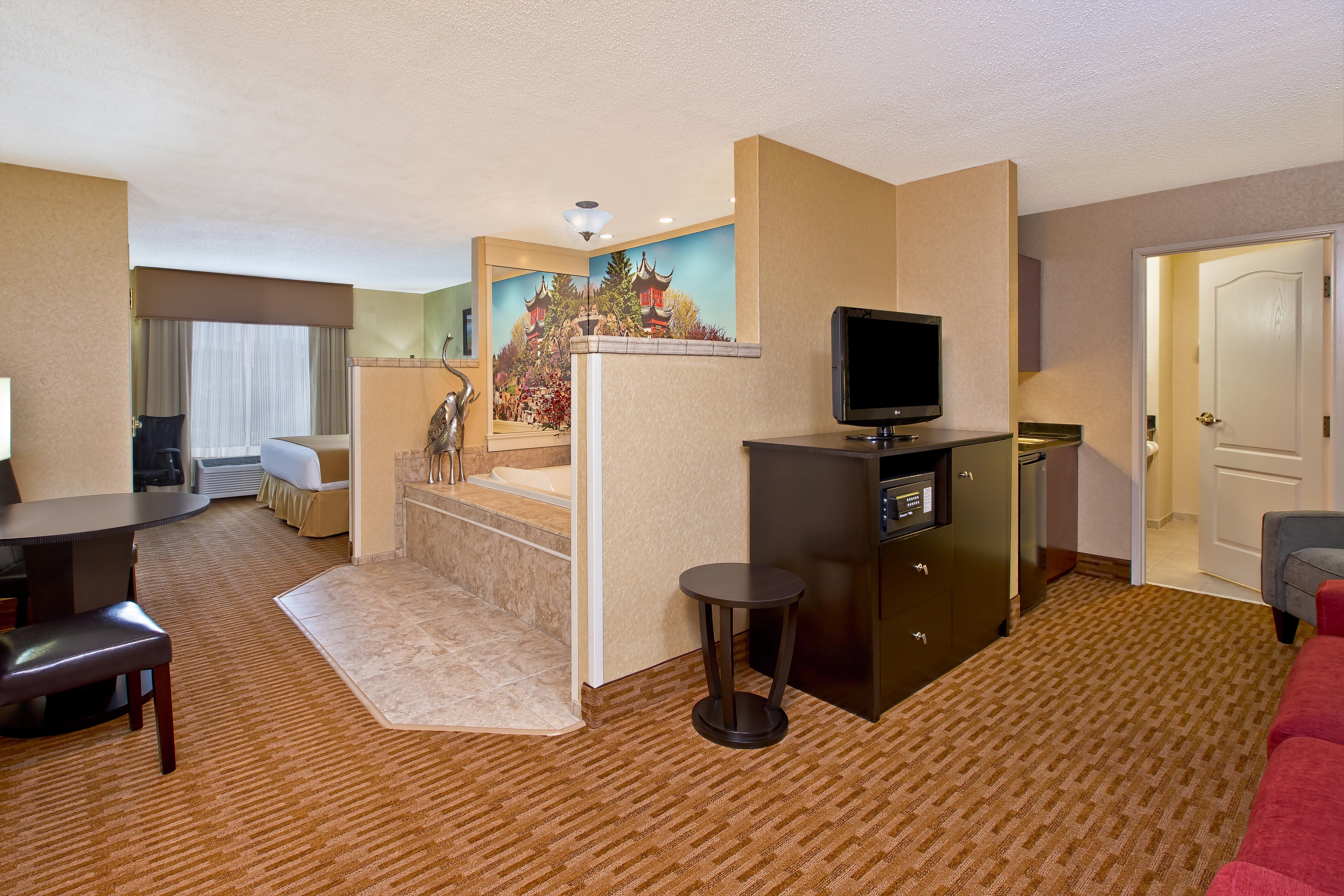 Holiday Inn Express & Suites - Sharon-Hermitage By Ihg West Middlesex Exteriör bild