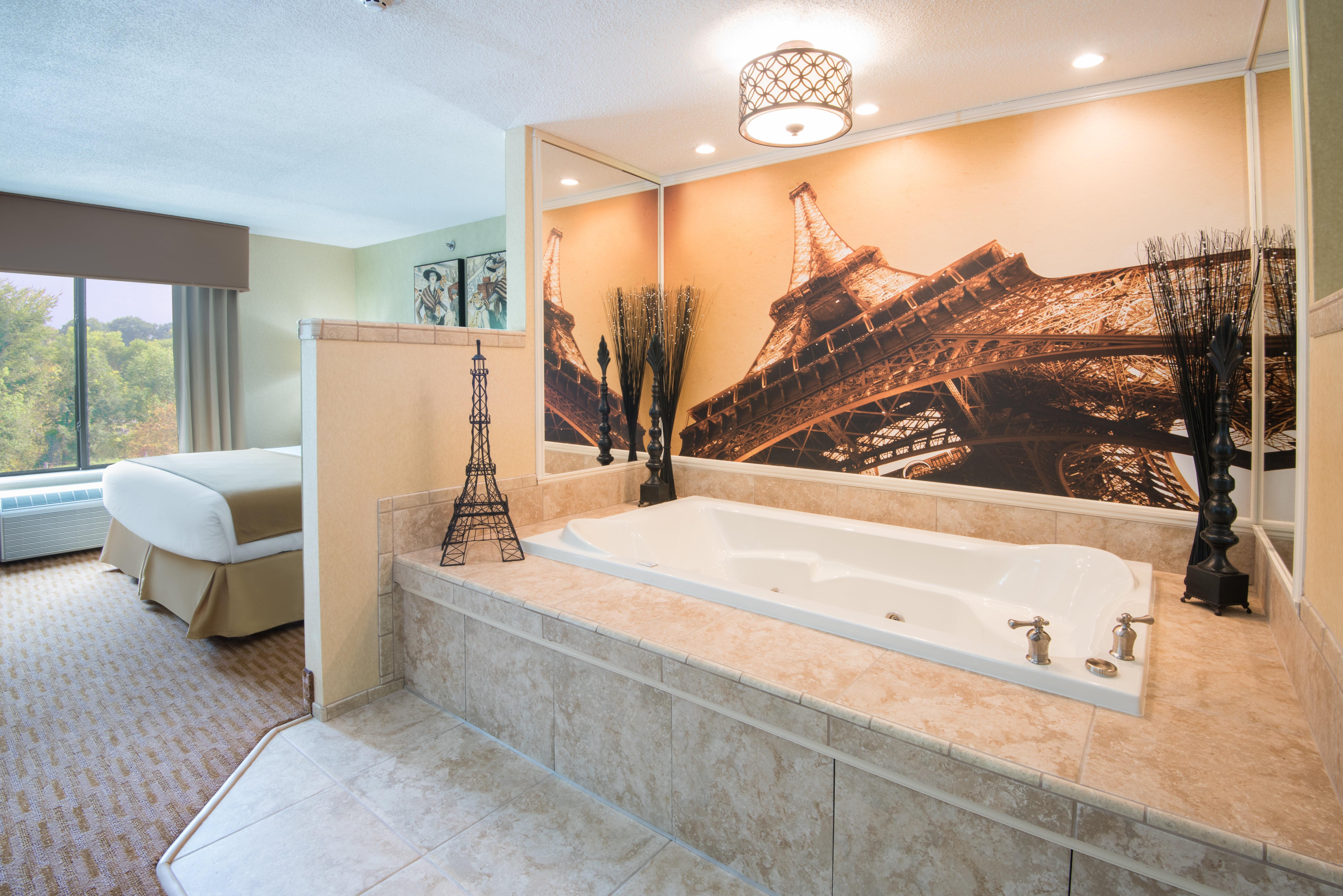 Holiday Inn Express & Suites - Sharon-Hermitage By Ihg West Middlesex Exteriör bild