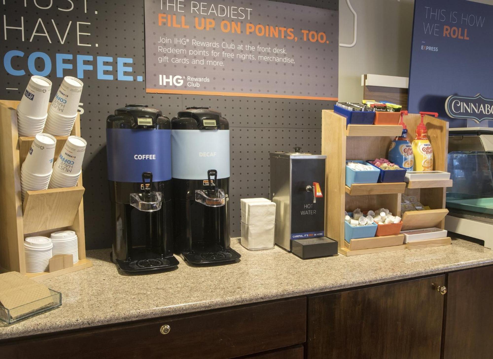 Holiday Inn Express & Suites - Sharon-Hermitage By Ihg West Middlesex Exteriör bild