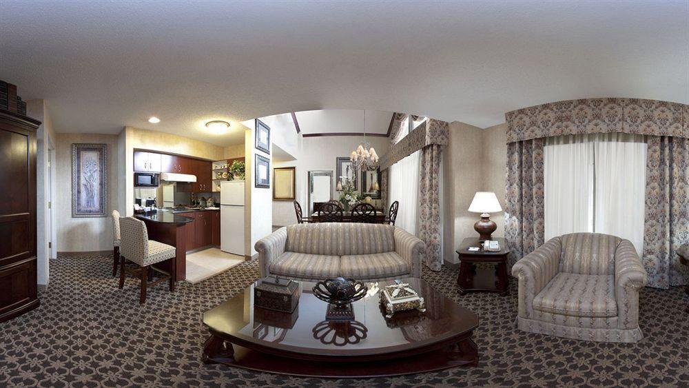 Holiday Inn Express & Suites - Sharon-Hermitage By Ihg West Middlesex Exteriör bild